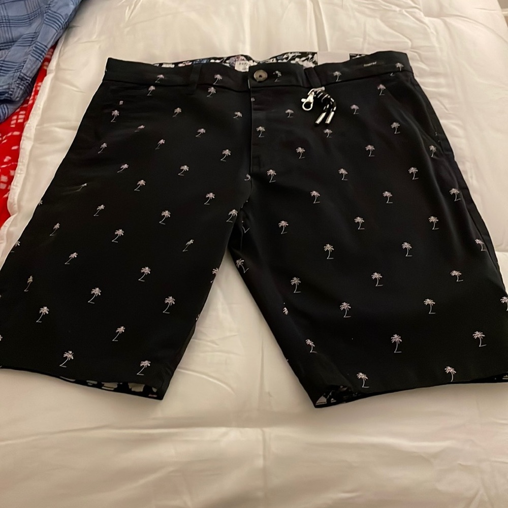 NEVER WORN - Denim & Flower size 32 palm tree pattern shorts